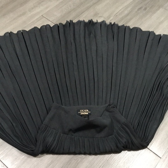 Escada Gray Accordion Pleated Maxi Fancy Skirt - Picture 5 of 10